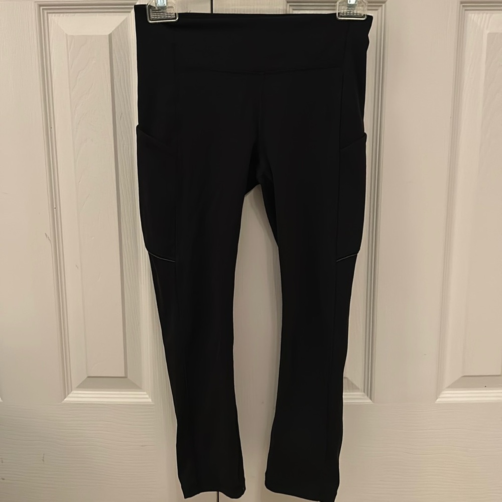 Lululemon High Rise Black Capris Size 4 With Pockets